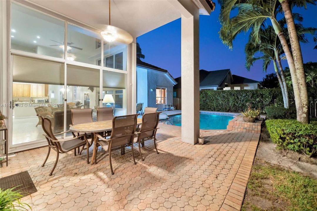 待售: $1,275,000 (5 贝兹, 4 浴室, 3612 平方英尺)