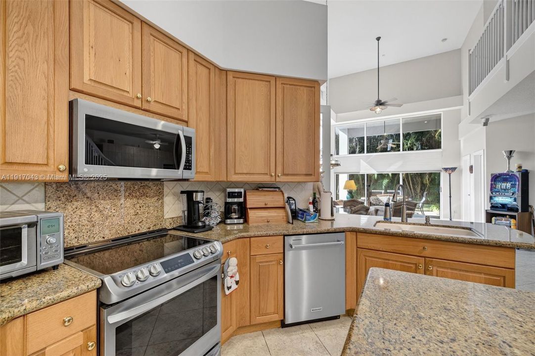 待售: $1,275,000 (5 贝兹, 4 浴室, 3612 平方英尺)