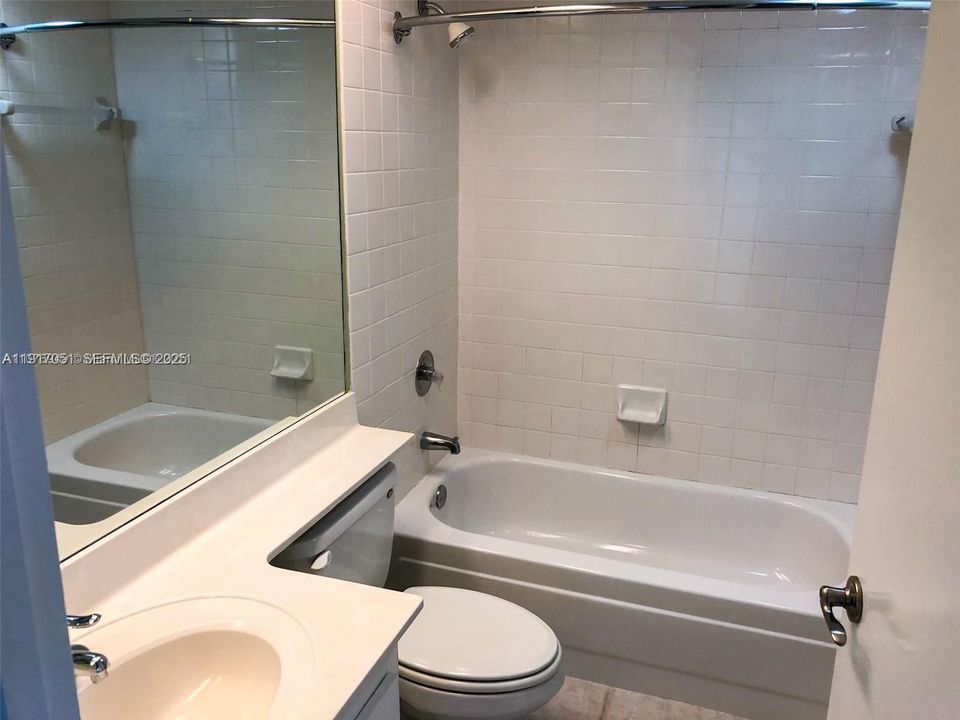 For Sale: $208,000 (2 beds, 2 baths, 1160 Square Feet)