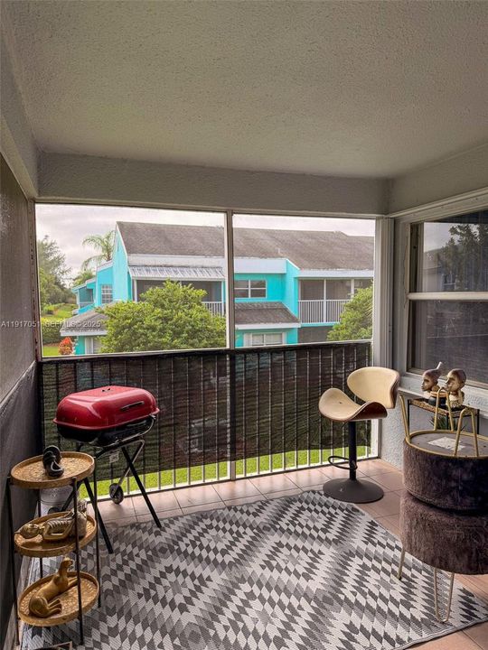 For Sale: $208,000 (2 beds, 2 baths, 1160 Square Feet)