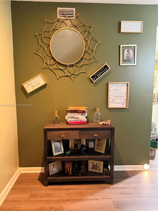 For Sale: $208,000 (2 beds, 2 baths, 1160 Square Feet)