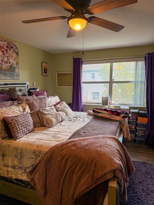 For Sale: $208,000 (2 beds, 2 baths, 1160 Square Feet)