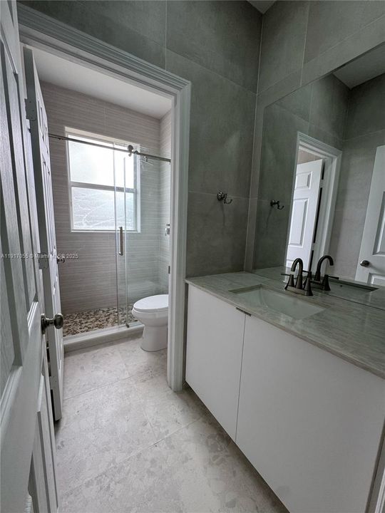 待售: $799,000 (4 贝兹, 2 浴室, 2280 平方英尺)