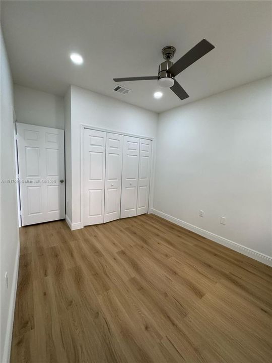 待售: $799,000 (4 贝兹, 2 浴室, 2280 平方英尺)