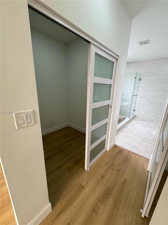 待售: $799,000 (4 贝兹, 2 浴室, 2280 平方英尺)