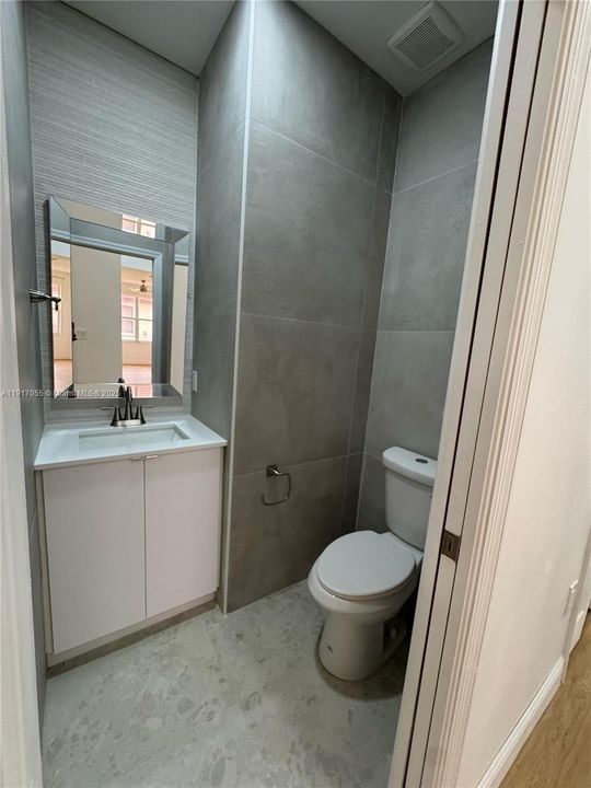 待售: $799,000 (4 贝兹, 2 浴室, 2280 平方英尺)