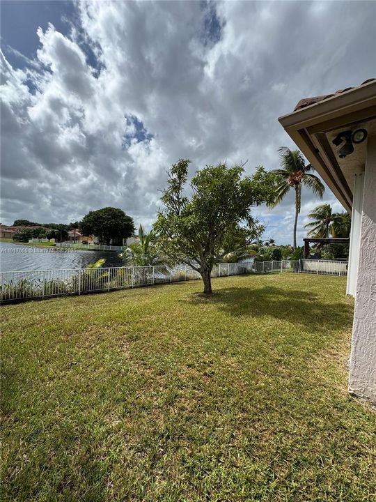 待售: $799,000 (4 贝兹, 2 浴室, 2280 平方英尺)