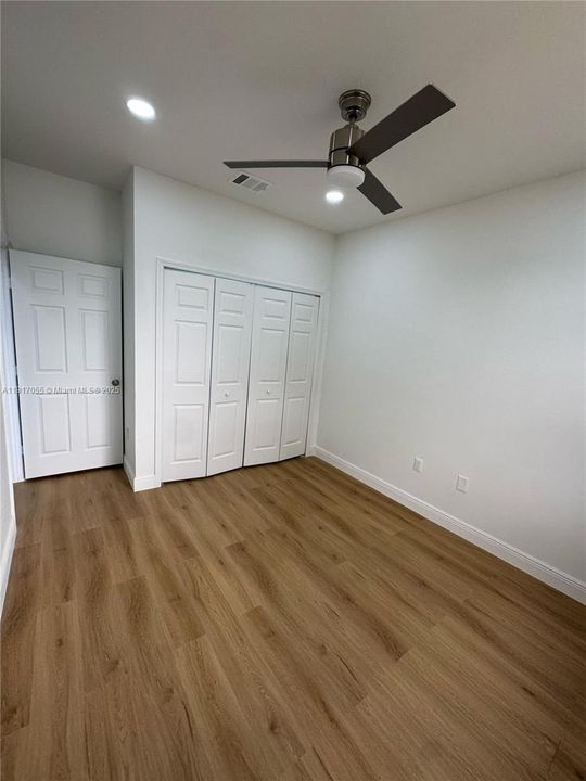 待售: $799,000 (4 贝兹, 2 浴室, 2280 平方英尺)