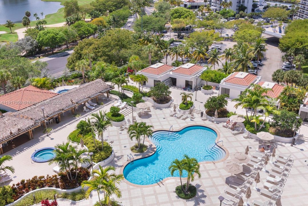 На продажу: $549,000 (2 спален, 2 ванн, 1560 Квадратных фут)