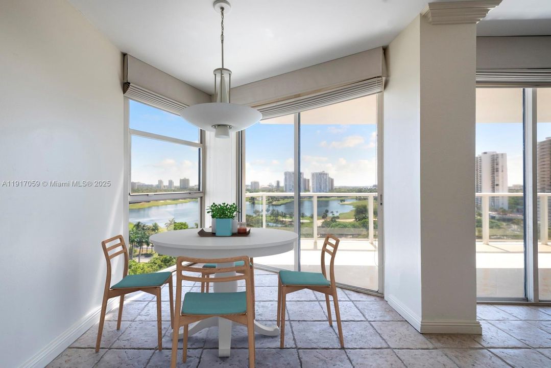 На продажу: $549,000 (2 спален, 2 ванн, 1560 Квадратных фут)