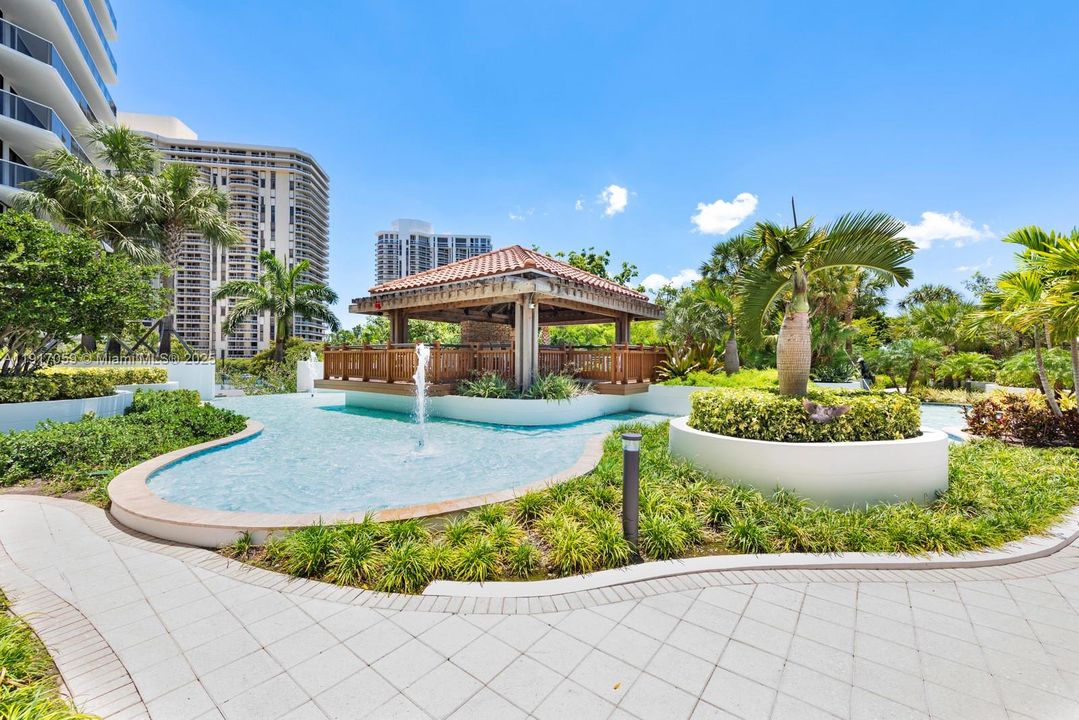 На продажу: $549,000 (2 спален, 2 ванн, 1560 Квадратных фут)