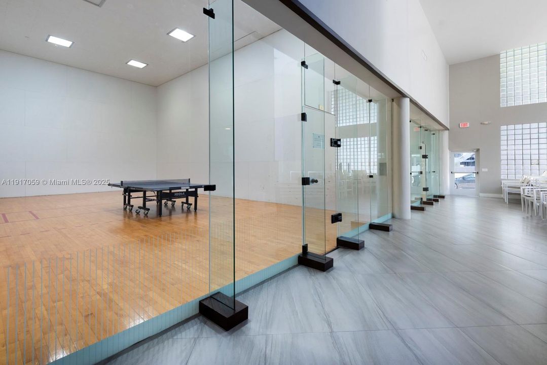 На продажу: $549,000 (2 спален, 2 ванн, 1560 Квадратных фут)