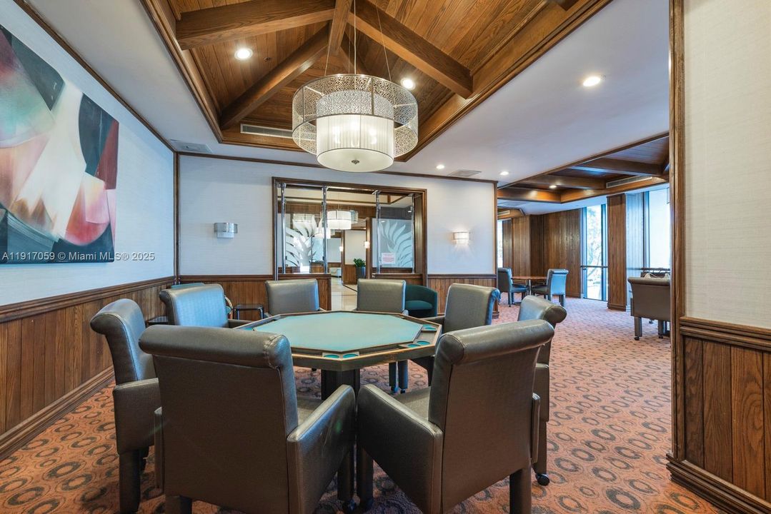 На продажу: $549,000 (2 спален, 2 ванн, 1560 Квадратных фут)