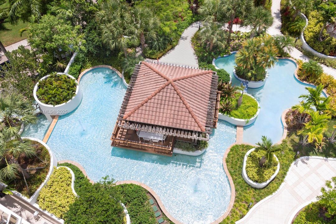 На продажу: $549,000 (2 спален, 2 ванн, 1560 Квадратных фут)