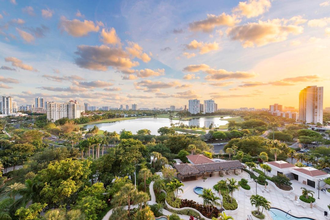 На продажу: $549,000 (2 спален, 2 ванн, 1560 Квадратных фут)