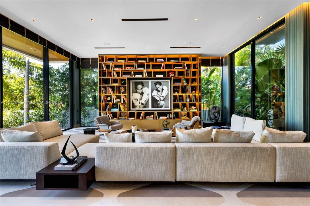 For Rent: $160,000 (6 beds, 6 baths, 5700 Square Feet)