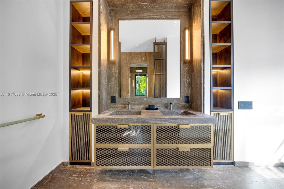 For Rent: $160,000 (6 beds, 6 baths, 5700 Square Feet)