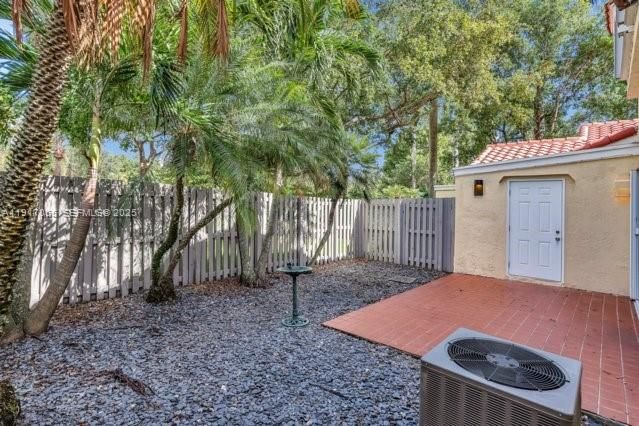 For Rent: $3,000 (2 beds, 2 baths, 1410 Square Feet)