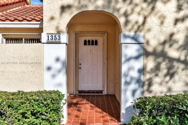 For Rent: $3,000 (2 beds, 2 baths, 1410 Square Feet)