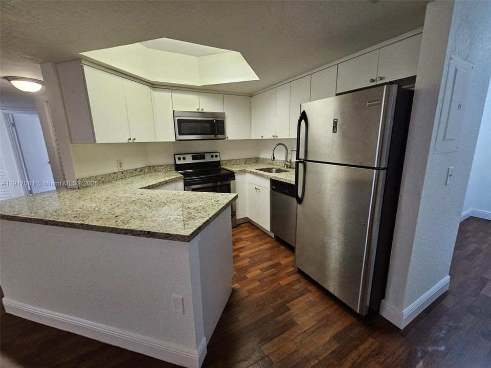 Recently Rented: $2,300 (2 beds, 2 baths, 1197 Square Feet)