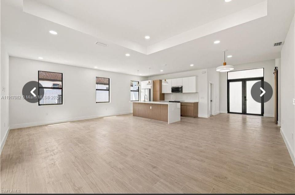 待售: $359,000 (3 贝兹, 2 浴室, 0 平方英尺)