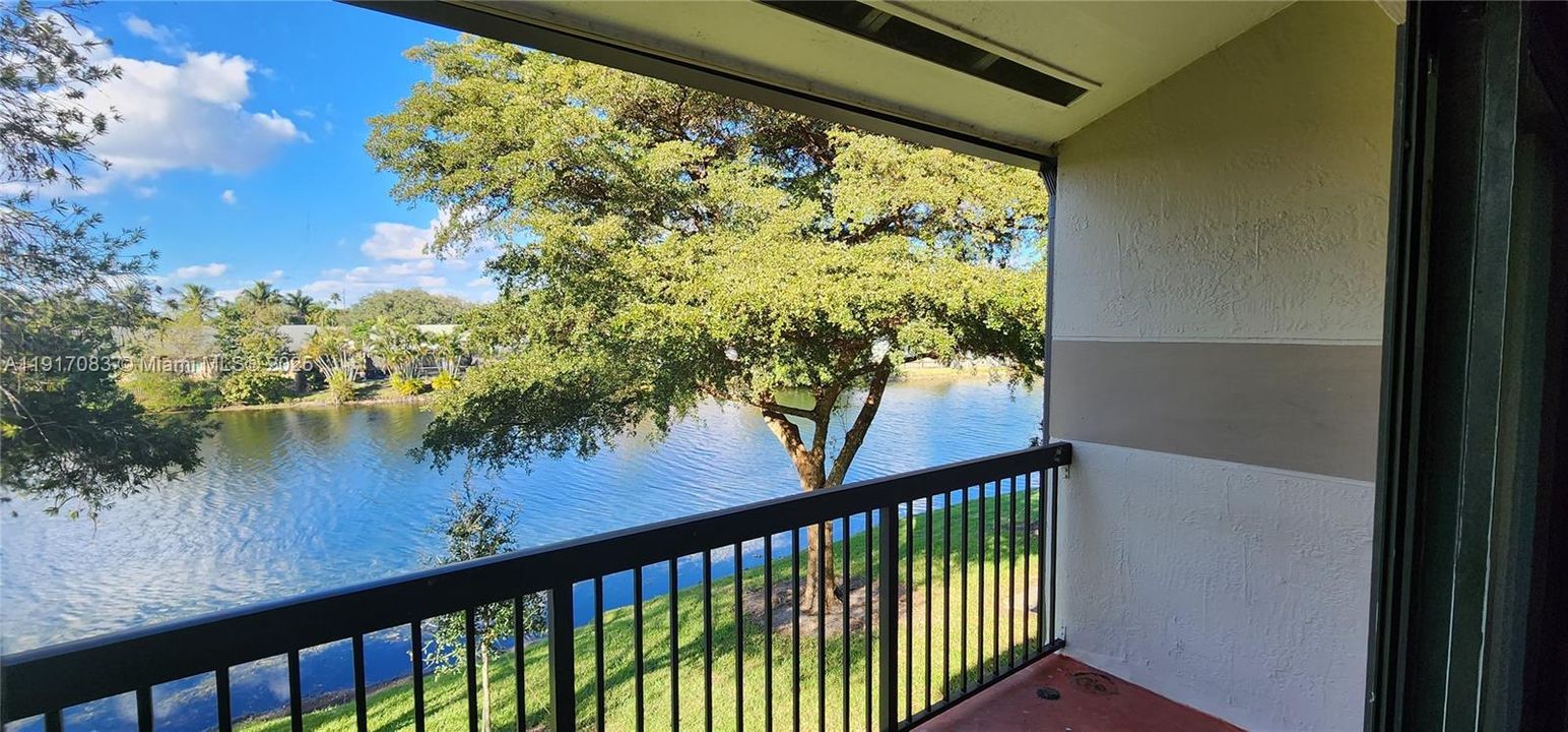 На продажу: $265,000 (2 спален, 2 ванн, 986 Квадратных фут)