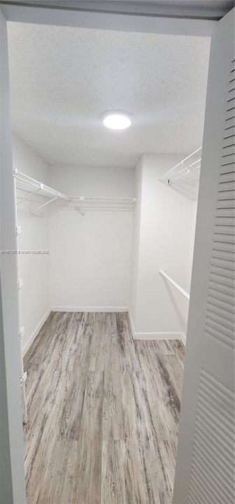 На продажу: $265,000 (2 спален, 2 ванн, 986 Квадратных фут)