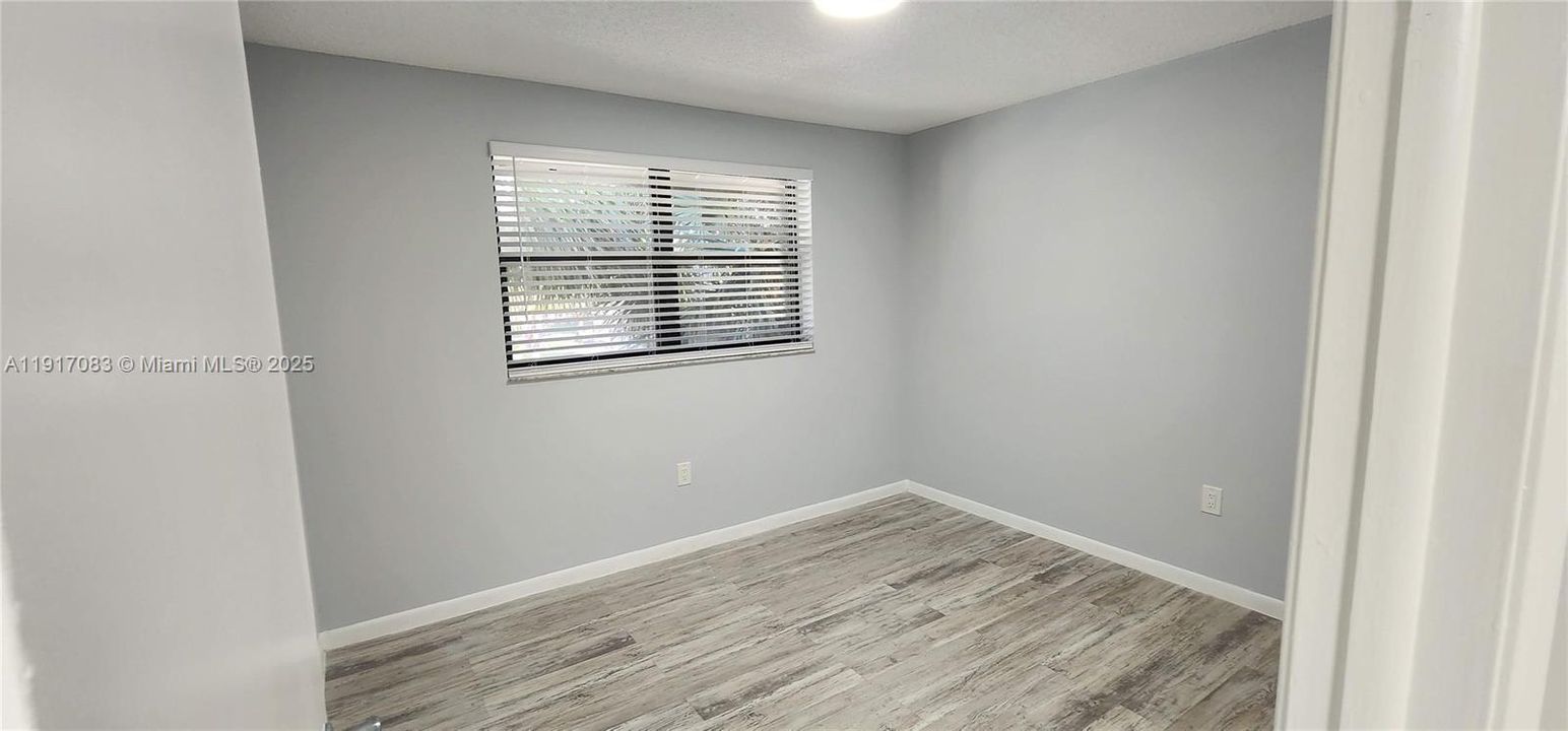 На продажу: $265,000 (2 спален, 2 ванн, 986 Квадратных фут)