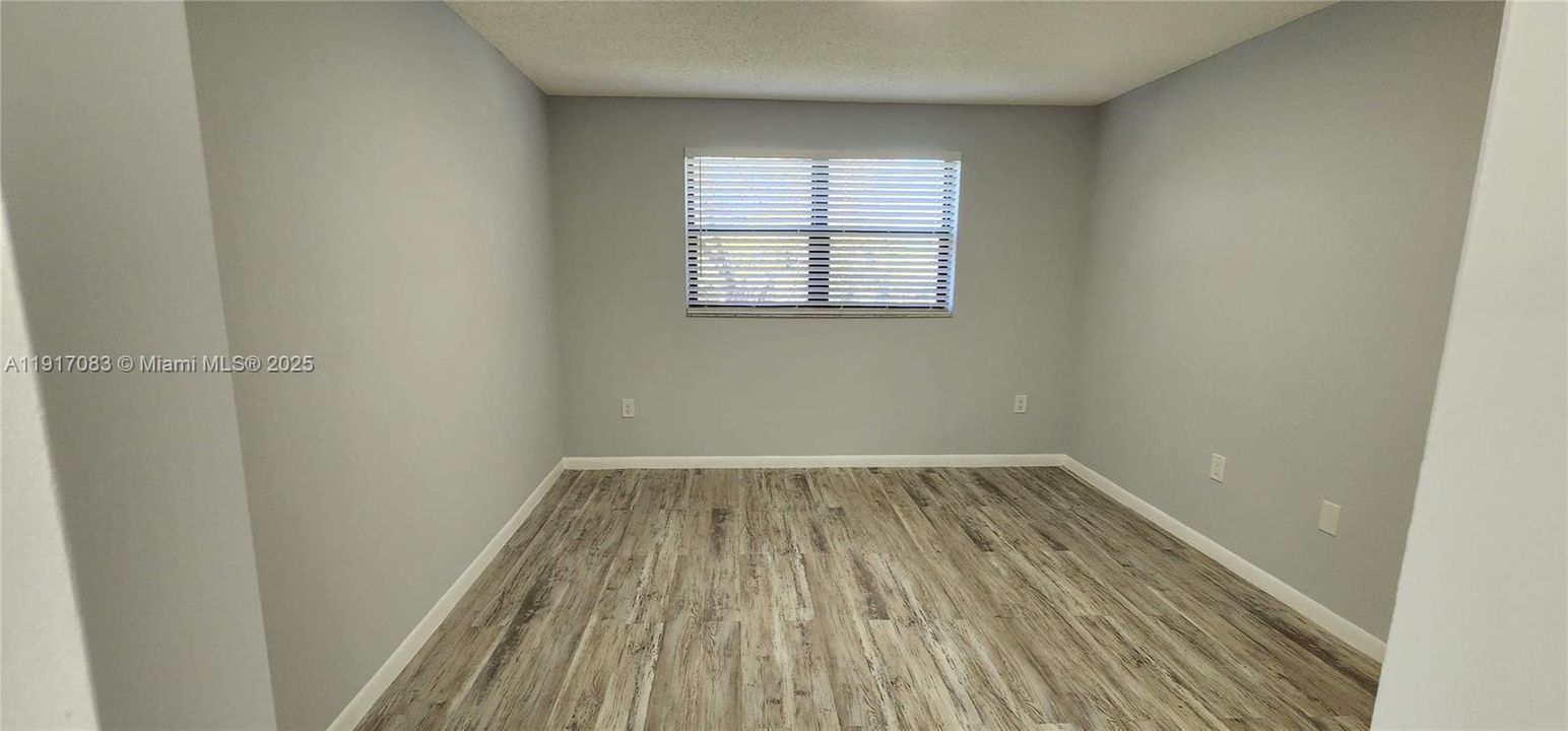 На продажу: $265,000 (2 спален, 2 ванн, 986 Квадратных фут)