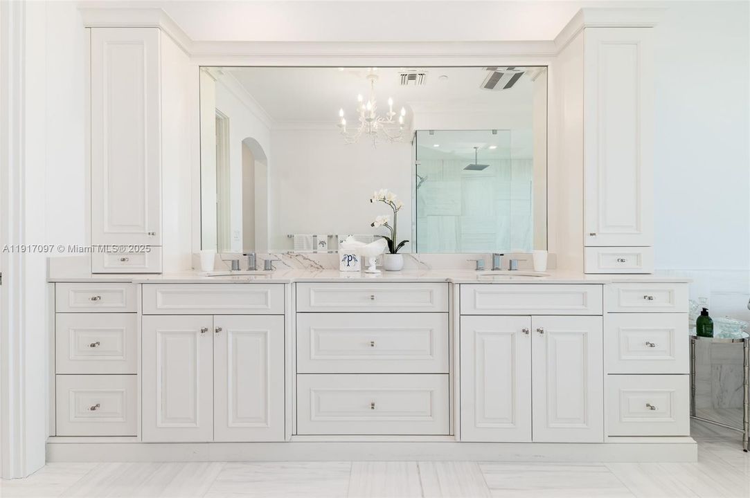 For Sale: $3,495,000 (4 beds, 5 baths, 4311 Square Feet)