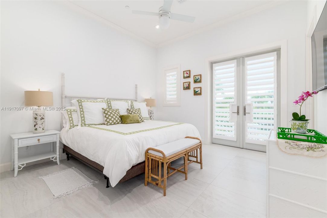 For Sale: $3,495,000 (4 beds, 5 baths, 4311 Square Feet)