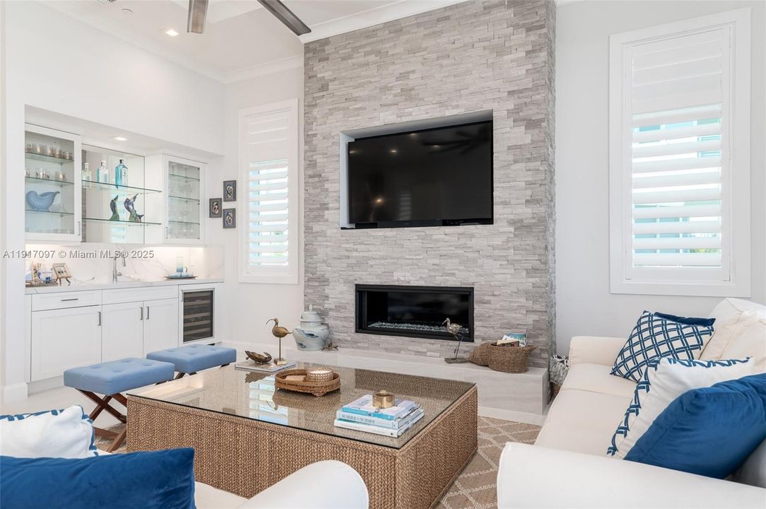 For Sale: $3,495,000 (4 beds, 5 baths, 4311 Square Feet)