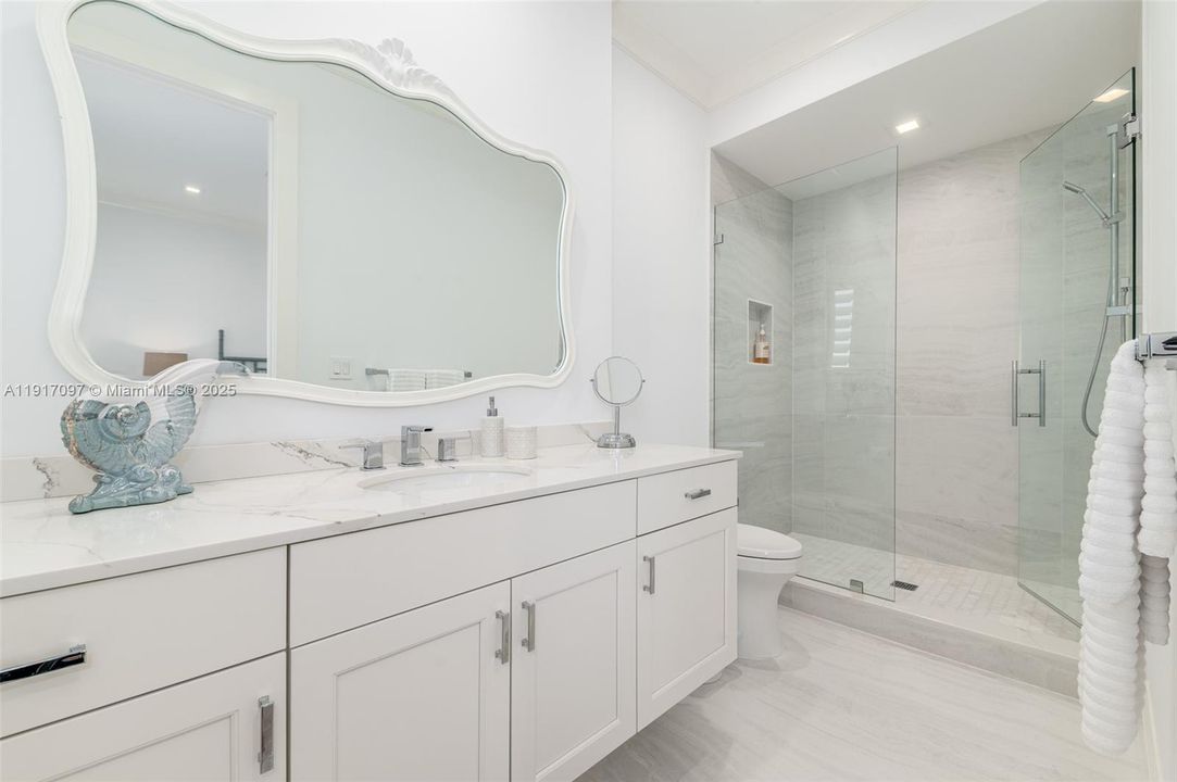 For Sale: $3,495,000 (4 beds, 5 baths, 4311 Square Feet)