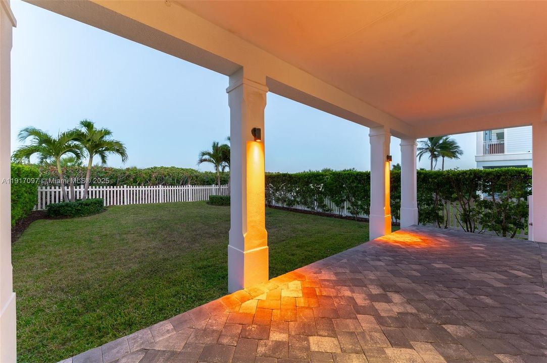 For Sale: $3,495,000 (4 beds, 5 baths, 4311 Square Feet)