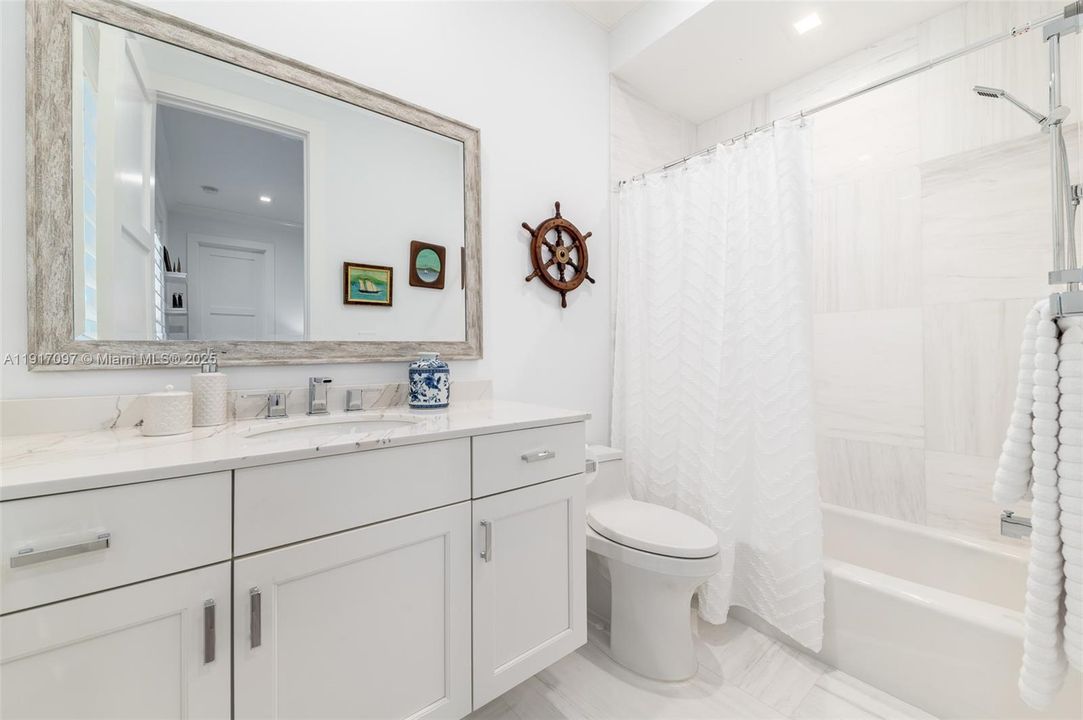 For Sale: $3,495,000 (4 beds, 5 baths, 4311 Square Feet)