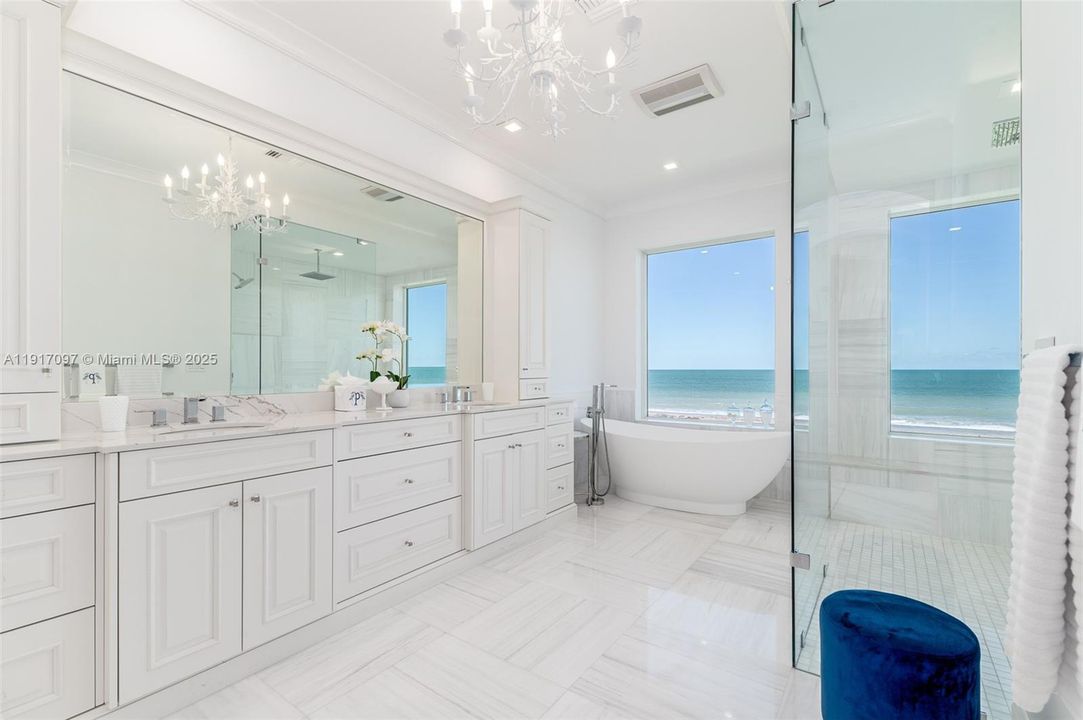 For Sale: $3,495,000 (4 beds, 5 baths, 4311 Square Feet)