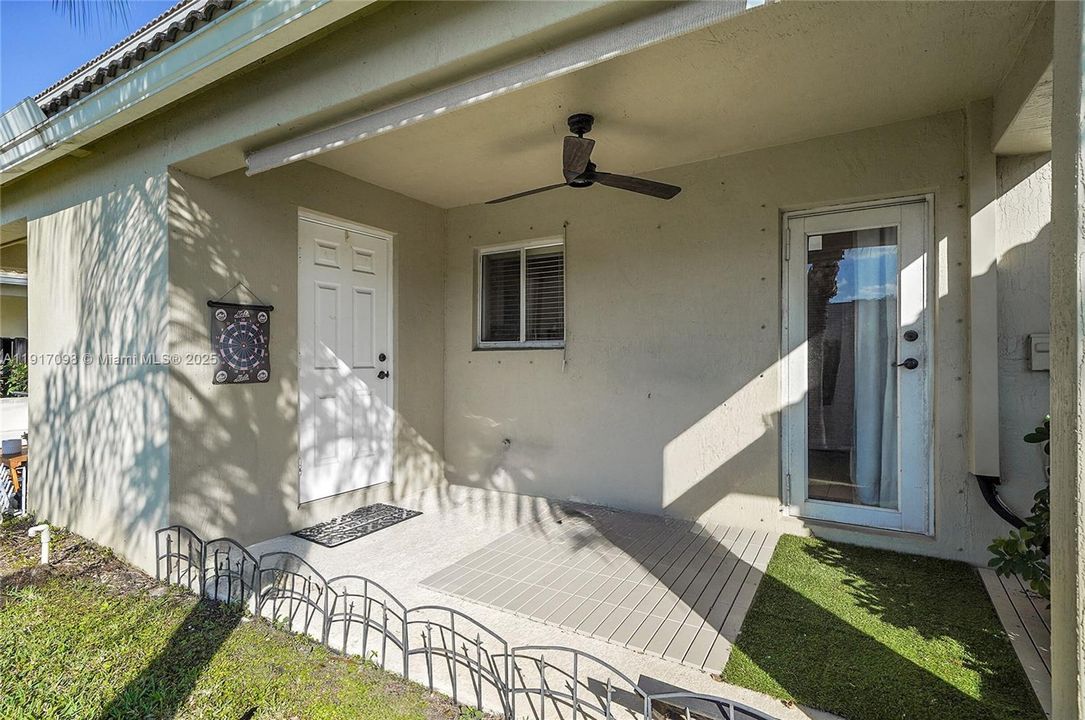 For Sale: $389,900 (3 beds, 2 baths, 1418 Square Feet)