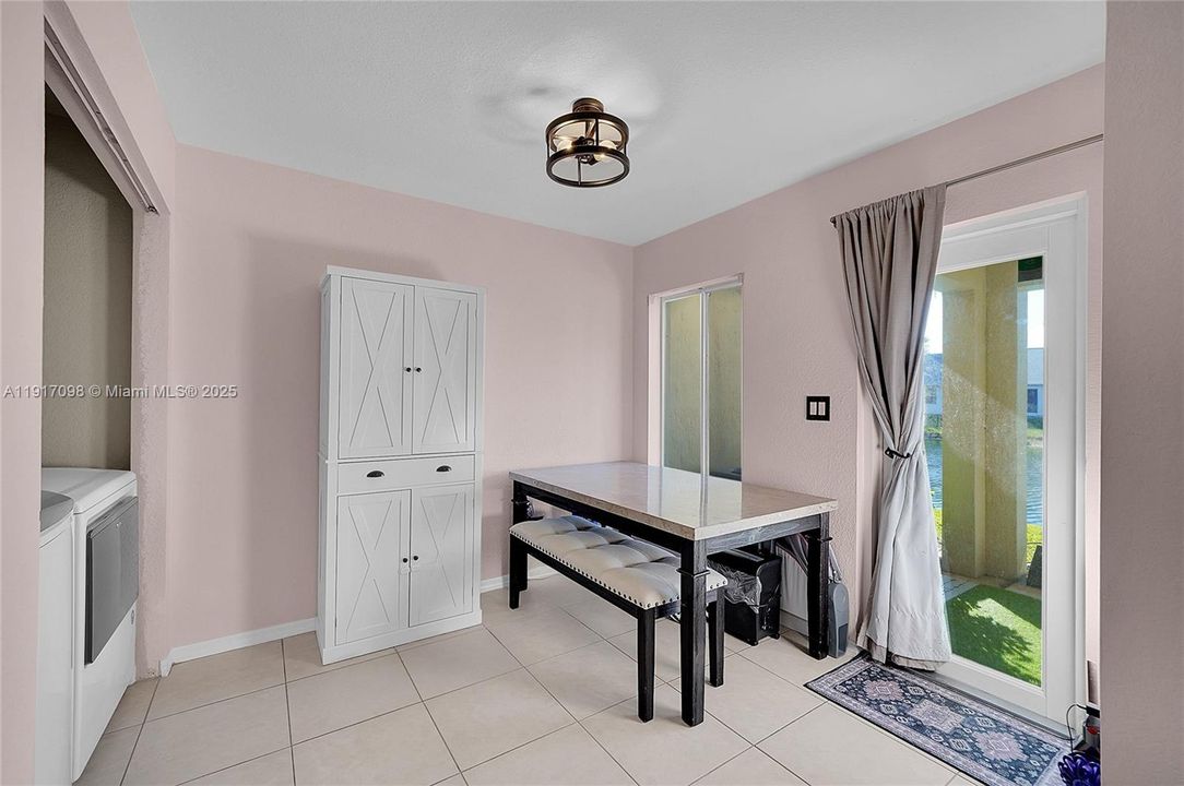 For Sale: $389,900 (3 beds, 2 baths, 1418 Square Feet)