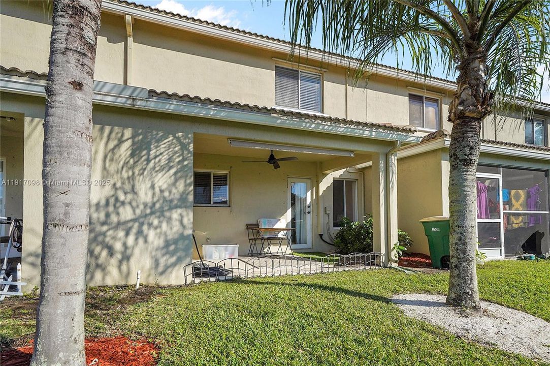 For Sale: $389,900 (3 beds, 2 baths, 1418 Square Feet)