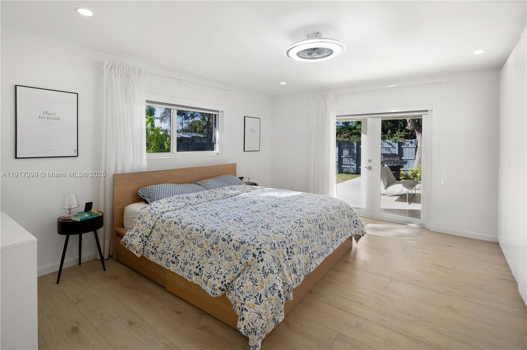 En Venta: $1,595,000 (4 camas, 3 baños, 2651 Pies cuadrados)