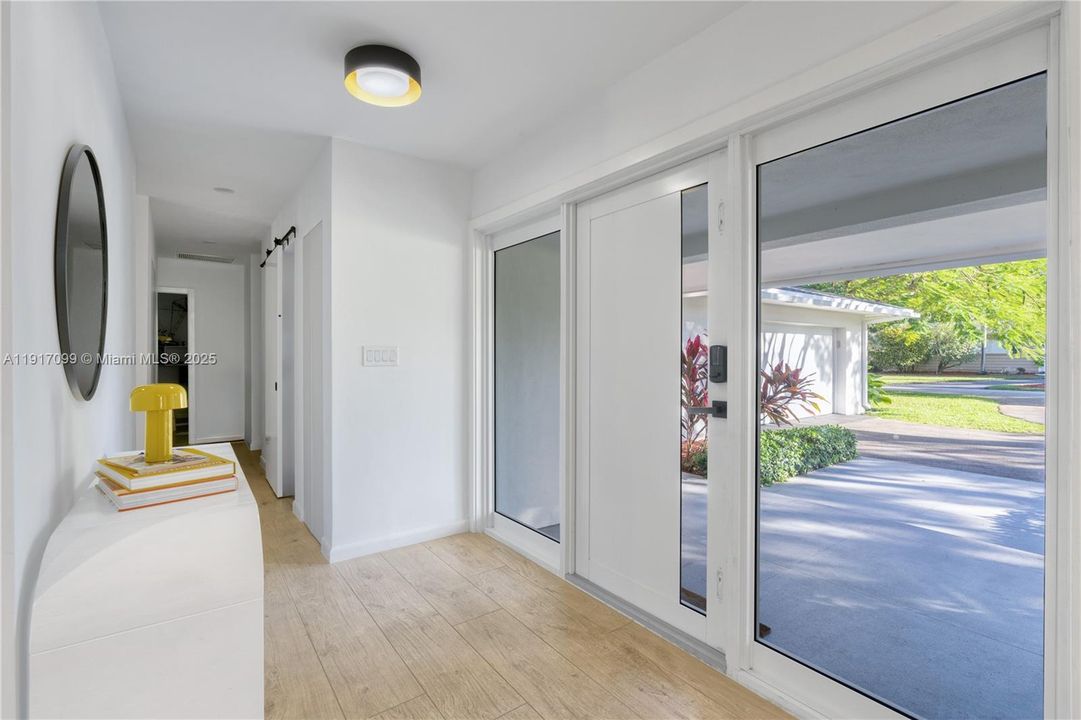 En Venta: $1,595,000 (4 camas, 3 baños, 2651 Pies cuadrados)