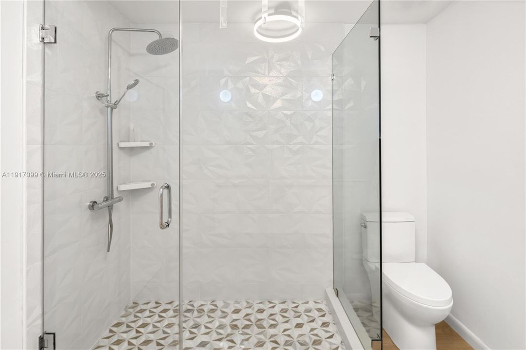 En Venta: $1,595,000 (4 camas, 3 baños, 2651 Pies cuadrados)