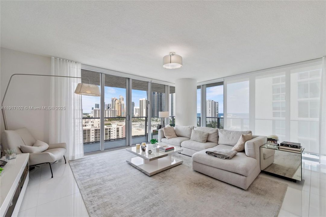 For Sale: $1,595,000 (3 beds, 3 baths, 1892 Square Feet)