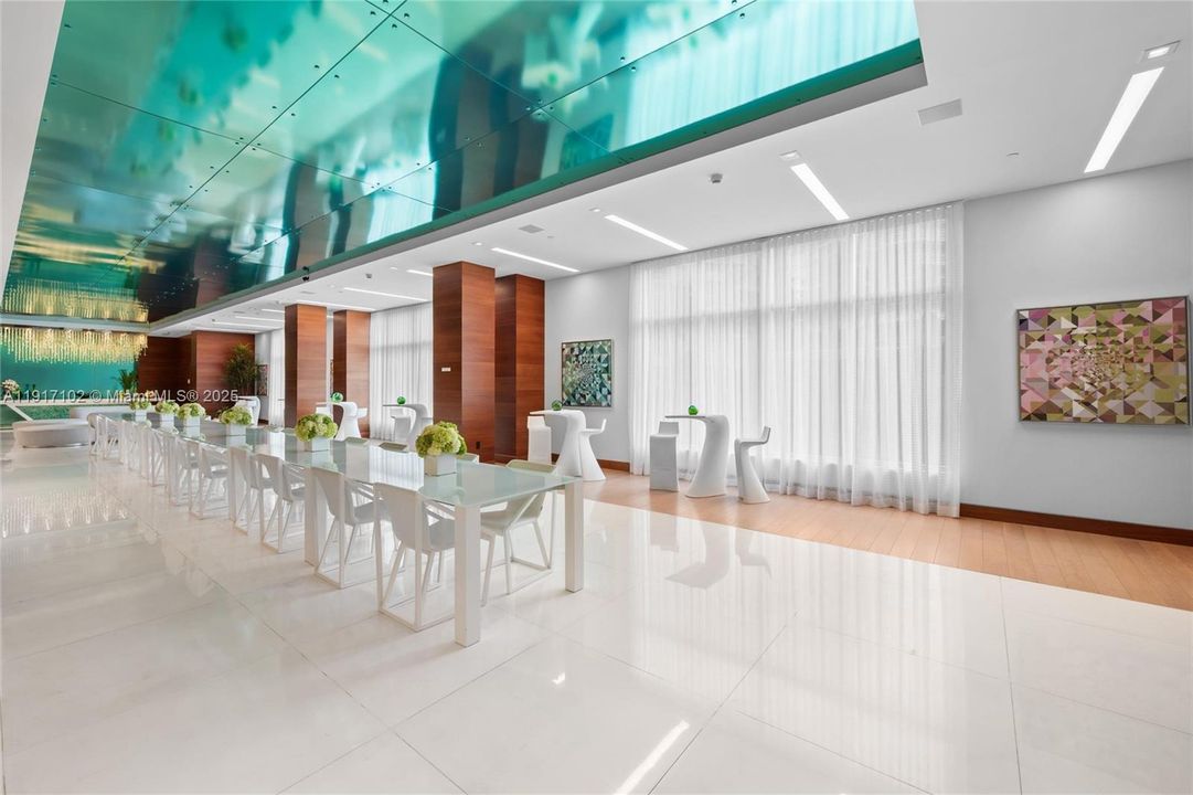 For Sale: $1,595,000 (3 beds, 3 baths, 1892 Square Feet)