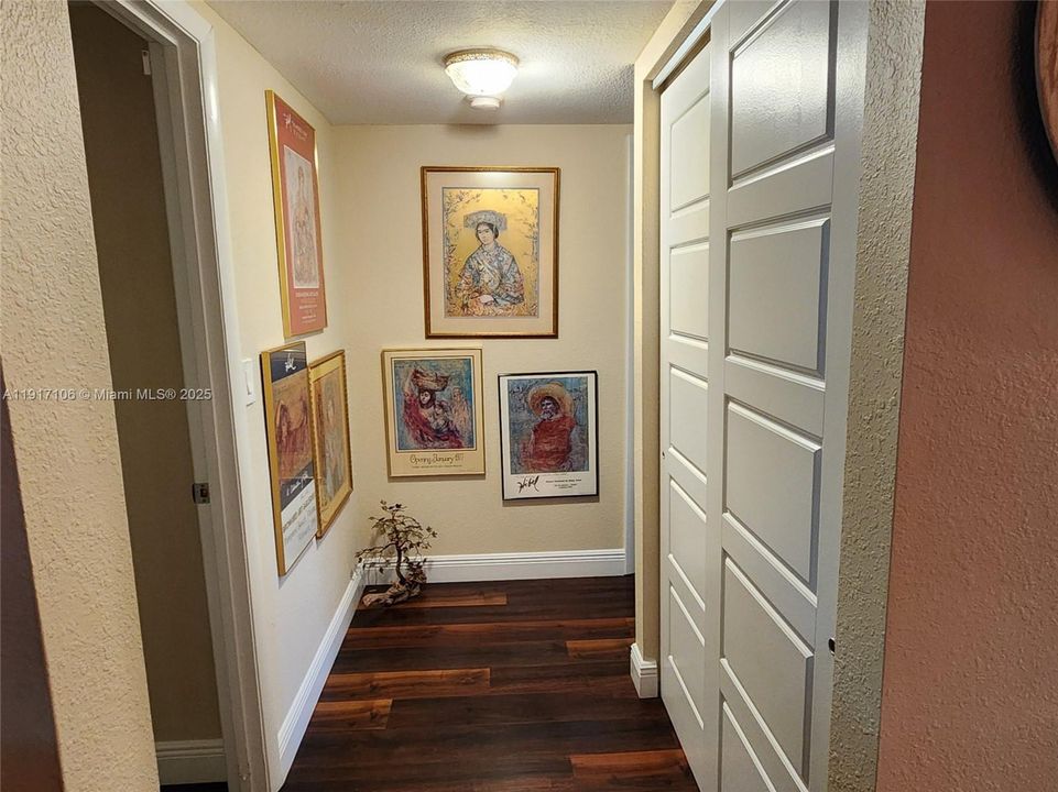 待售: $158,900 (2 贝兹, 2 浴室, 1242 平方英尺)