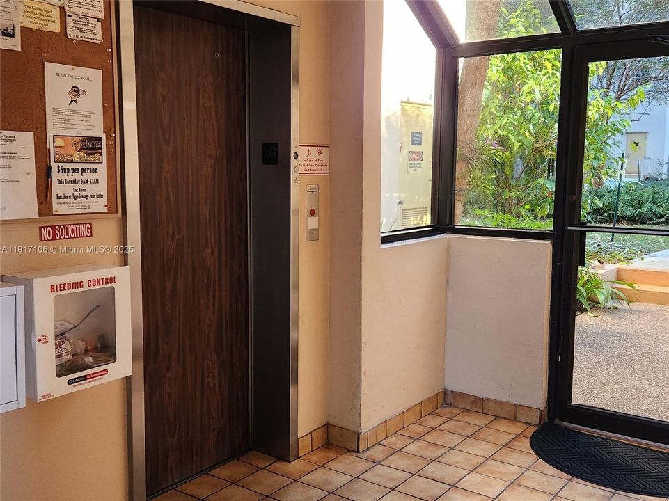 待售: $158,900 (2 贝兹, 2 浴室, 1242 平方英尺)