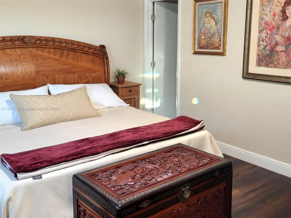 待售: $158,900 (2 贝兹, 2 浴室, 1242 平方英尺)