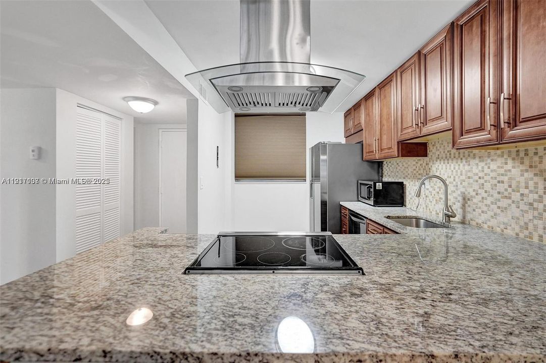 En Venta: $125,000 (2 camas, 2 baños, 1100 Pies cuadrados)