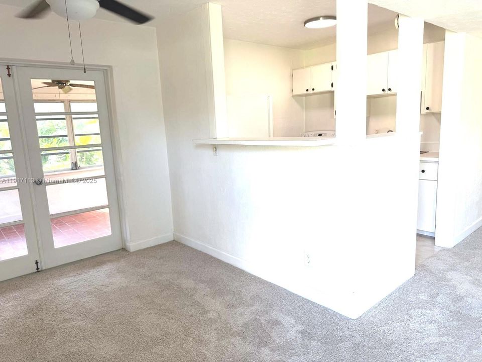 For Sale: $209,950 (3 beds, 1 baths, 834 Square Feet)