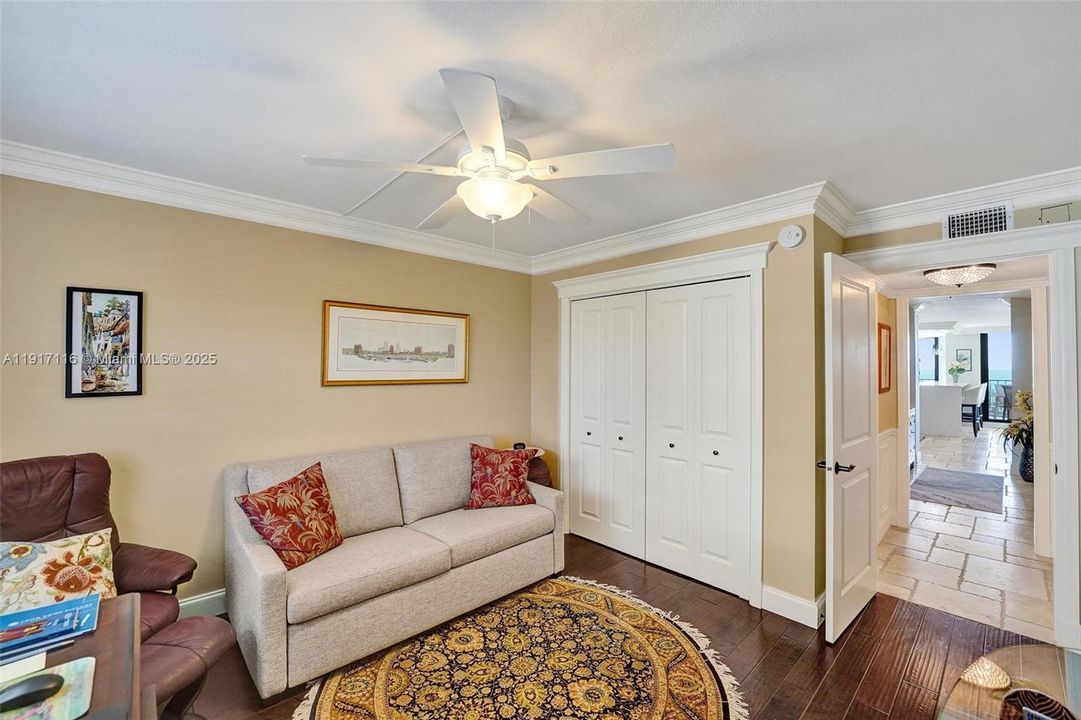 For Sale: $840,000 (2 beds, 2 baths, 1500 Square Feet)